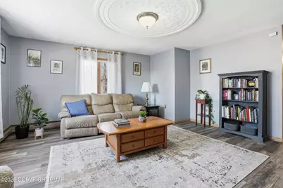  304 Drinker Turnpike, Covington Township, PA 18424 - Photo 10