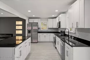 2114 Wild Cherry Ln, Tobyhanna, PA 18466 - Photo 8