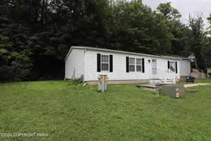 1215 Blue Mountain Cir, Saylorsburg, PA 18353 - Photo 34