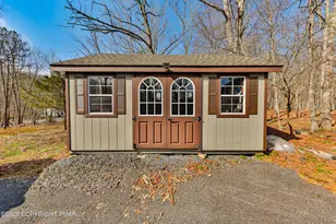 321 Clubhouse Dr, East Stroudsburg, PA 18302 - Photo 4