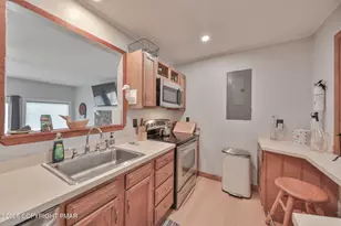 321 Clubhouse Dr, East Stroudsburg, PA 18302 - Photo 10