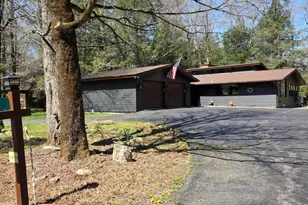 290 King Arthur Rd, Pocono Lake, PA 18347 - Photo 4