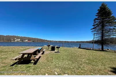  391 Fairmount Way 391, Tobyhanna, PA 18466 - Photo 10