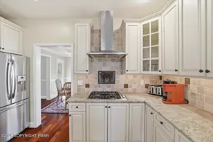 290 W Lakeview Rd, Lackawaxen, PA 18435 - Photo 14