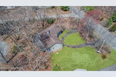  1093 Lancaster Drive, Bushkill, PA 18324 - Photo 6