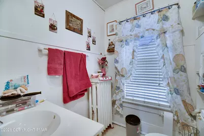  39 Lackawanna Avenue, East Stroudsburg, PA 18301 - Photo 20