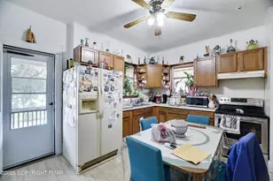 39 Lackawanna Ave, East Stroudsburg, PA 18301 - Photo 4