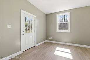134 Barton Cir, Bartonsville, PA 18321 - Photo 14