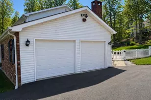 7187 Hickory Ln, Stroudsburg, PA 18360 - Photo 4