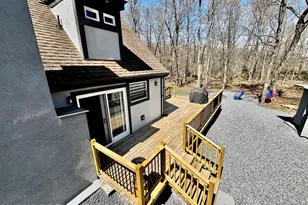 268 Berry Ln, Pocono Lake, PA 18347 - Photo 12