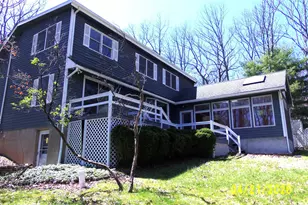 384 Devils Hole Rd, Cresco, PA 18326 - Photo 2