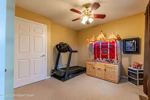 4035 Ross Rd, Bethlehem, PA 18020 - Photo 6