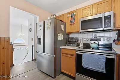  704 Avenue, Stroudsburg, PA 18360 - Photo 18