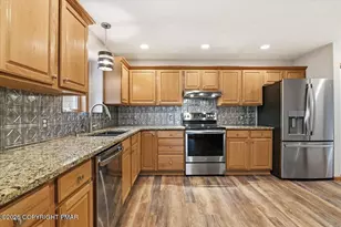 324 Eastshore Dr, East Stroudsburg, PA 18301 - Photo 10