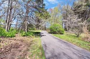 4018 Manor Dr, Stroudsburg, PA 18360 - Photo 66