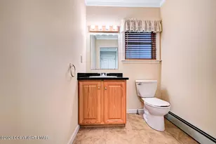 4018 Manor Dr, Stroudsburg, PA 18360 - Photo 24