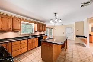 4018 Manor Dr, Stroudsburg, PA 18360 - Photo 28