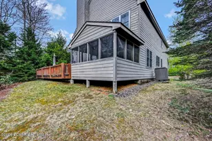 151 Skytop Rd, Pocono Pines, PA 18350 - Photo 36