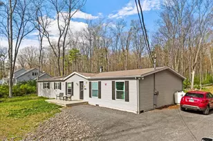396 Park Rd, Dingmans Ferry, PA 18328 - Photo 2