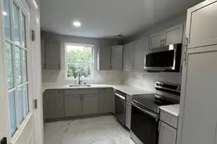 145 Prospect St, East Stroudsburg, PA 18301 - Photo 4