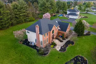 4260 Farmersville Ct, Bethlehem, PA 18020 - Photo 2