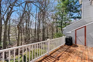 5 Beachwood Ct, Lake Harmony, PA 18624 - Photo 16