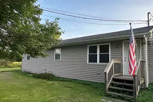 2748 Locust Ridge Rd, Pocono Lake, PA 18347 - Photo 2