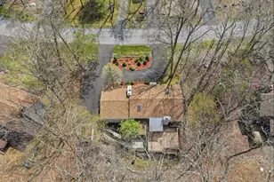 338 Fernwood Dr, East Stroudsburg, PA 18301 - Photo 2