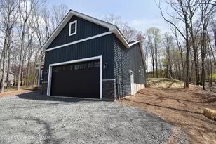 12415 Mountain Laurel Dr, East Stroudsburg, PA 18302 - Photo 4