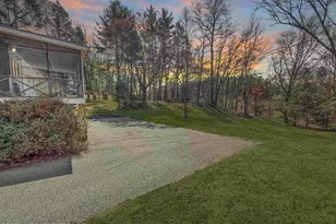 308 Hemlock Ln, Stroudsburg, PA 18360 - Photo 2