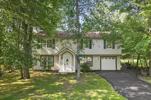 1201 Hunters Woods Dr, East Stroudsburg, PA 18301 - Photo 2
