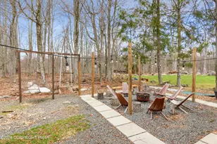 939 Country Pl Dr, Tobyhanna, PA 18466 - Photo 2
