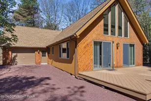 12 Birch St, Lake Harmony, PA 18624 - Photo 2