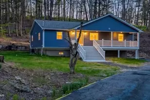 1131 Mink Ct, Bushkill, PA 18324 - Photo 4