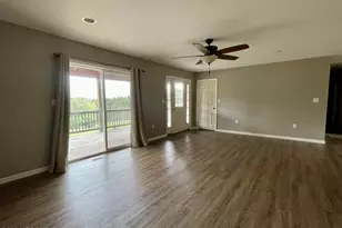 211 Fisher Ln, Effort, PA 18330 - Photo 4