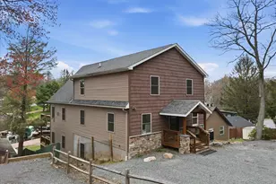 32 S Lake Dr, Lake Harmony, PA 18624 - Photo 6