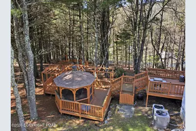  125 Clearview Drive, Scotrun, PA 18355 - Photo 8
