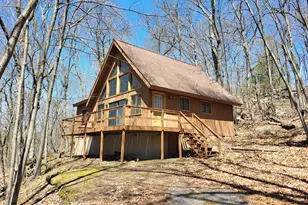 1006 Hampstead Rd, Bushkill, PA 18324 - Photo 1