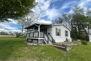 6 Ahearn Dr, Mount Bethel, PA 18343 - Photo 2