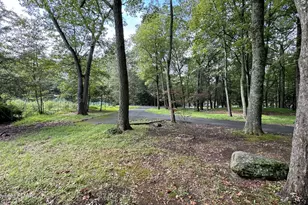11 Fern Path, Stroudsburg, PA 18360 - Photo 2
