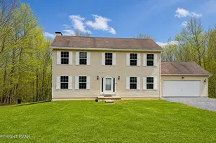 14 W Chickadee Ln, Albrightsville, PA 18210 - Photo 1