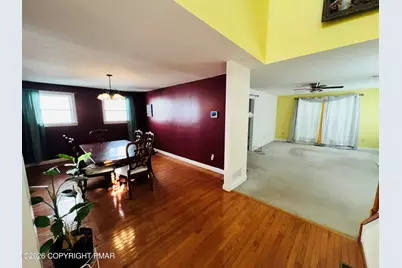  220 Hawthorne Village Court, East Stroudsburg, PA 18302 - Photo 8