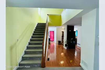  220 Hawthorne Village Court, East Stroudsburg, PA 18302 - Photo 12