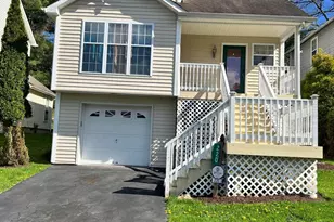 220 Hawthorne Village Ct, East Stroudsburg, PA 18302 - Photo 1