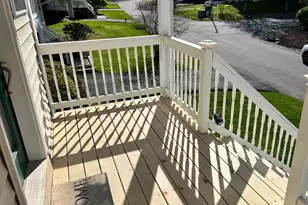 220 Hawthorne Village Ct, East Stroudsburg, PA 18302 - Photo 2