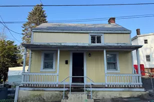 17 Holland St, Nesquehoning, PA 18240 - Photo 1