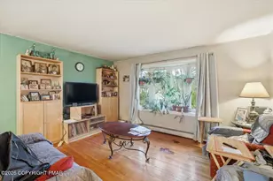 192 State St, East Stroudsburg, PA 18301 - Photo 4