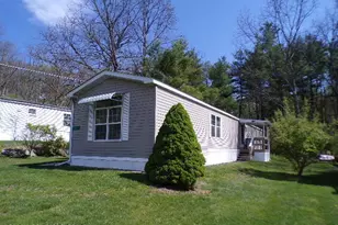 141 Gold Ln, Stroudsburg, PA 18360 - Photo 4