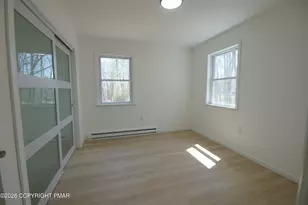 1486 N Rocky Mountain Dr, Effort, PA 18330 - Photo 6