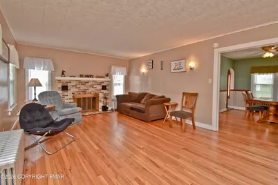 142 Maple Avenue, East Stroudsburg, PA 18301 - Photo 4